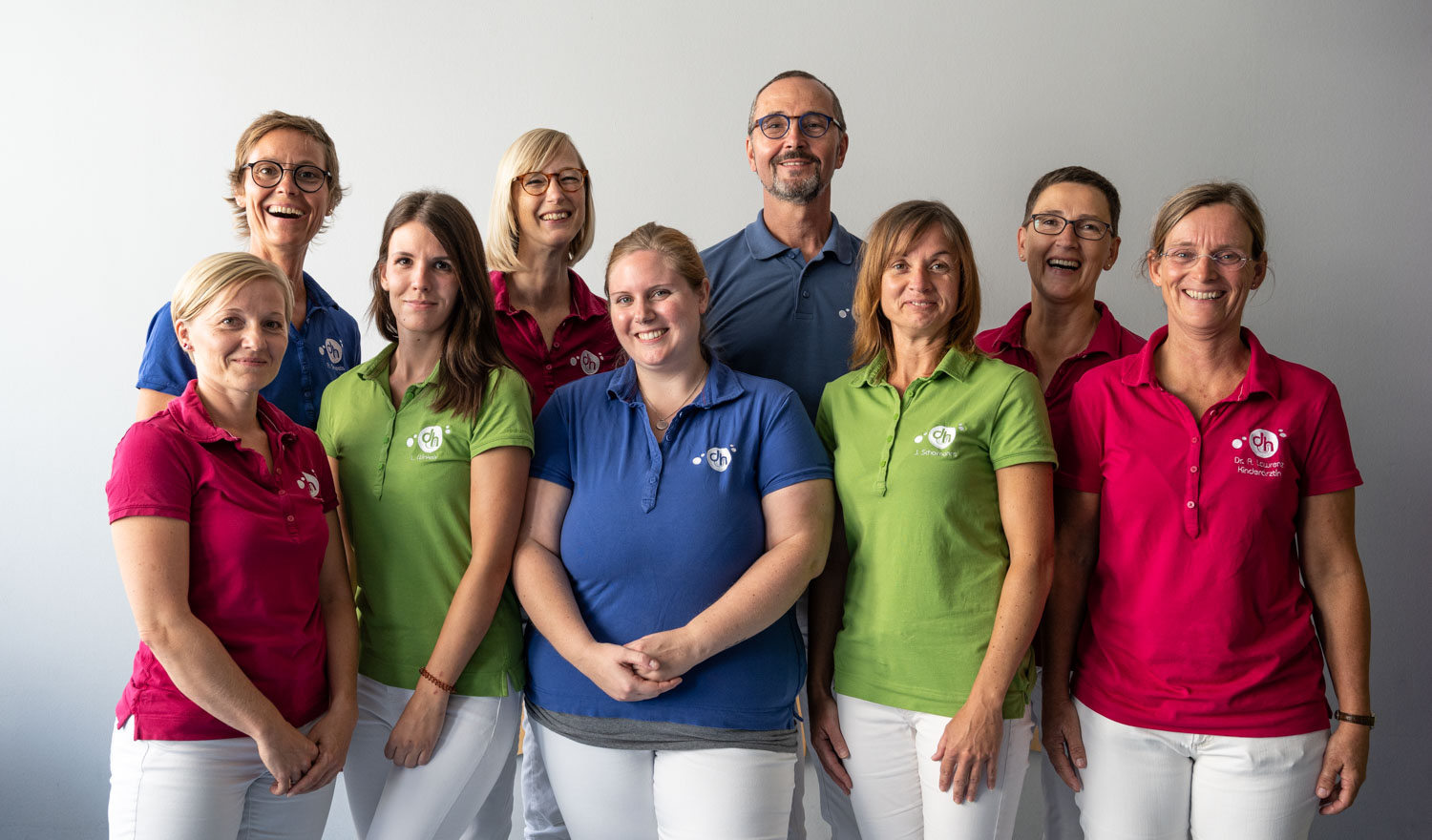 das gesamte Team der Kinderarztpraxis